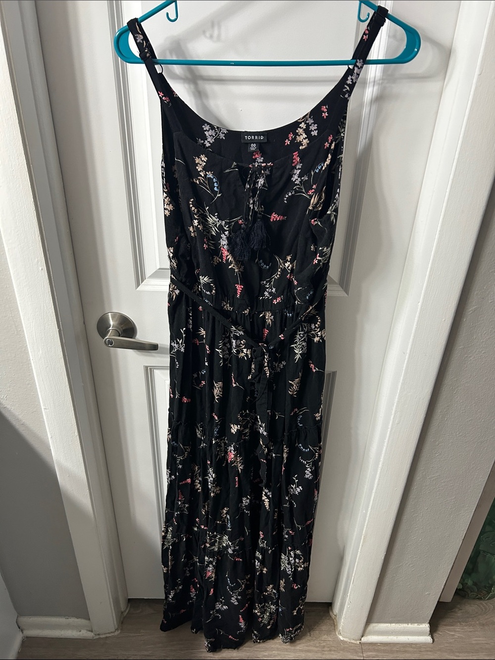 torrid Black Floral Tie‑Waist Maxi Dress